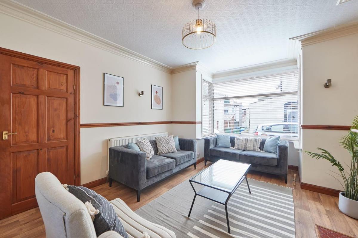 Blue Sky 3 Bedroom Cottage Whitby Luaran gambar