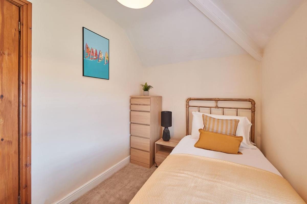 Blue Sky 3 Bedroom Cottage Whitby Luaran gambar