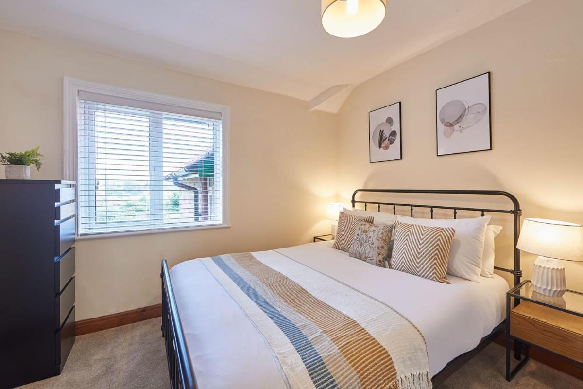 Blue Sky 3 Bedroom Cottage Whitby Luaran gambar