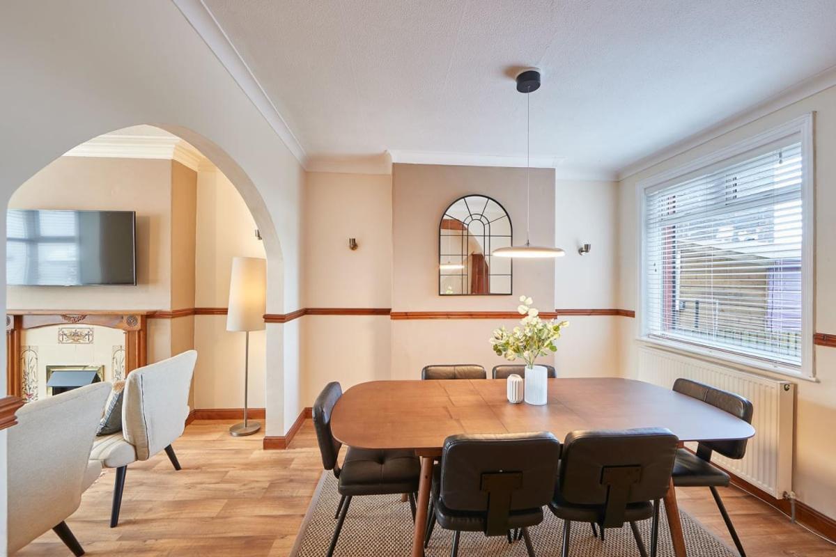 Blue Sky 3 Bedroom Cottage Whitby Luaran gambar